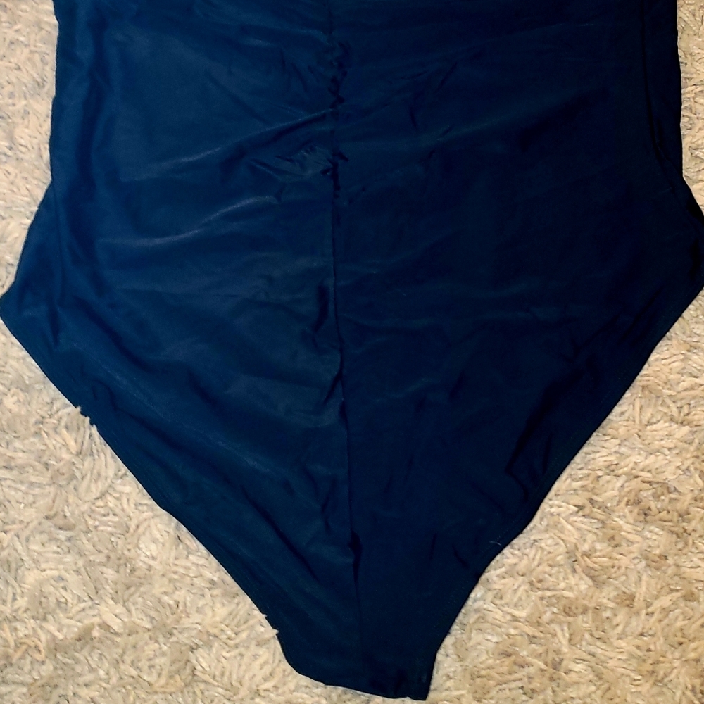 *Plus Size* 😎🏊‍♀️🤽‍♀️ Camo Swimsuit/bathingsuits - Picture 7 of 11
